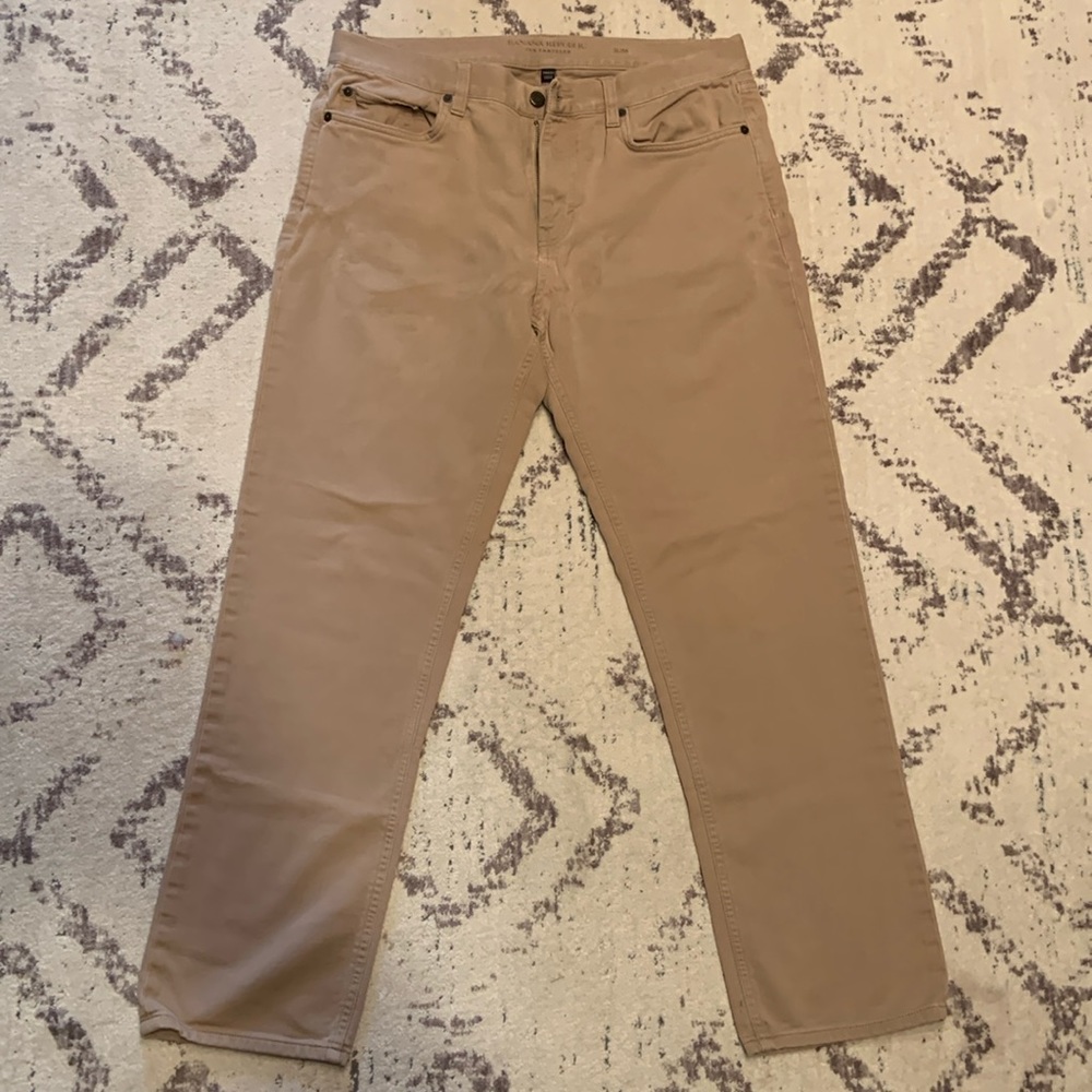Banana Republic - The Traveler Slim NWOT - 34x32